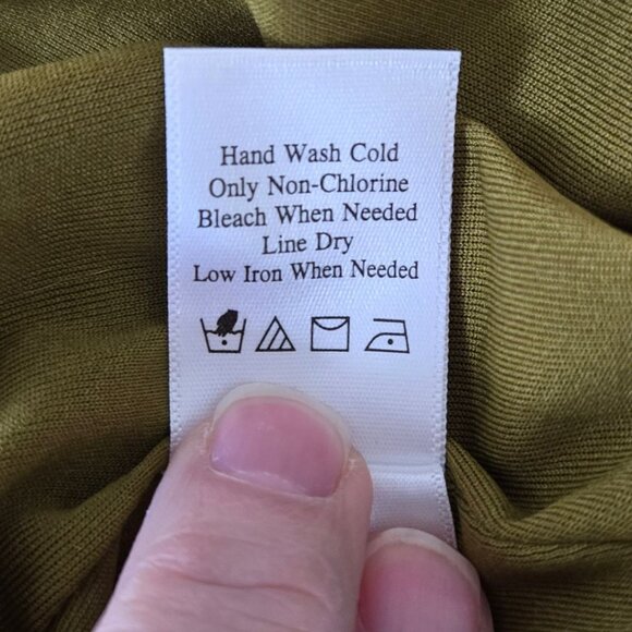 Coldwater Creek Womens Sleeveless Rayon Tank Top Keyhole Back Olive Green Size M - Picture 8 of 8